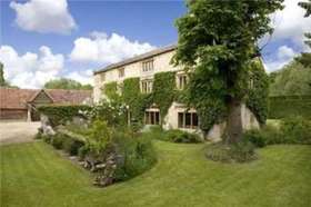 6 bedroom Detached f...